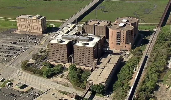 Dallas County Jail Inmate Search: Roster, Mugshots, Booking, Bond & Jail Information (2026)